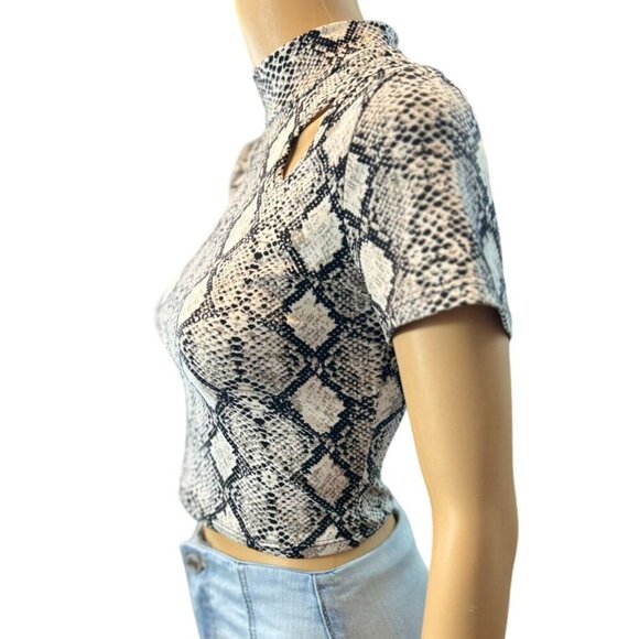 (6 for $25) Caution to the Wind Snakeskin Print Cut-out Tee - Small - Picture 5 of 8